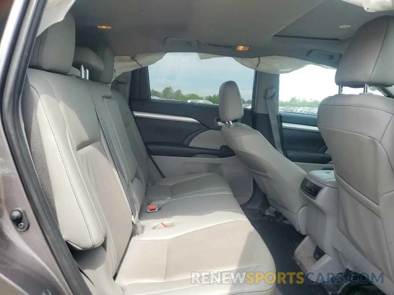 11 fotografías del automóvil dañado 5TDJGRFH5KS053696 TOYOTA HIGHLANDER 2019