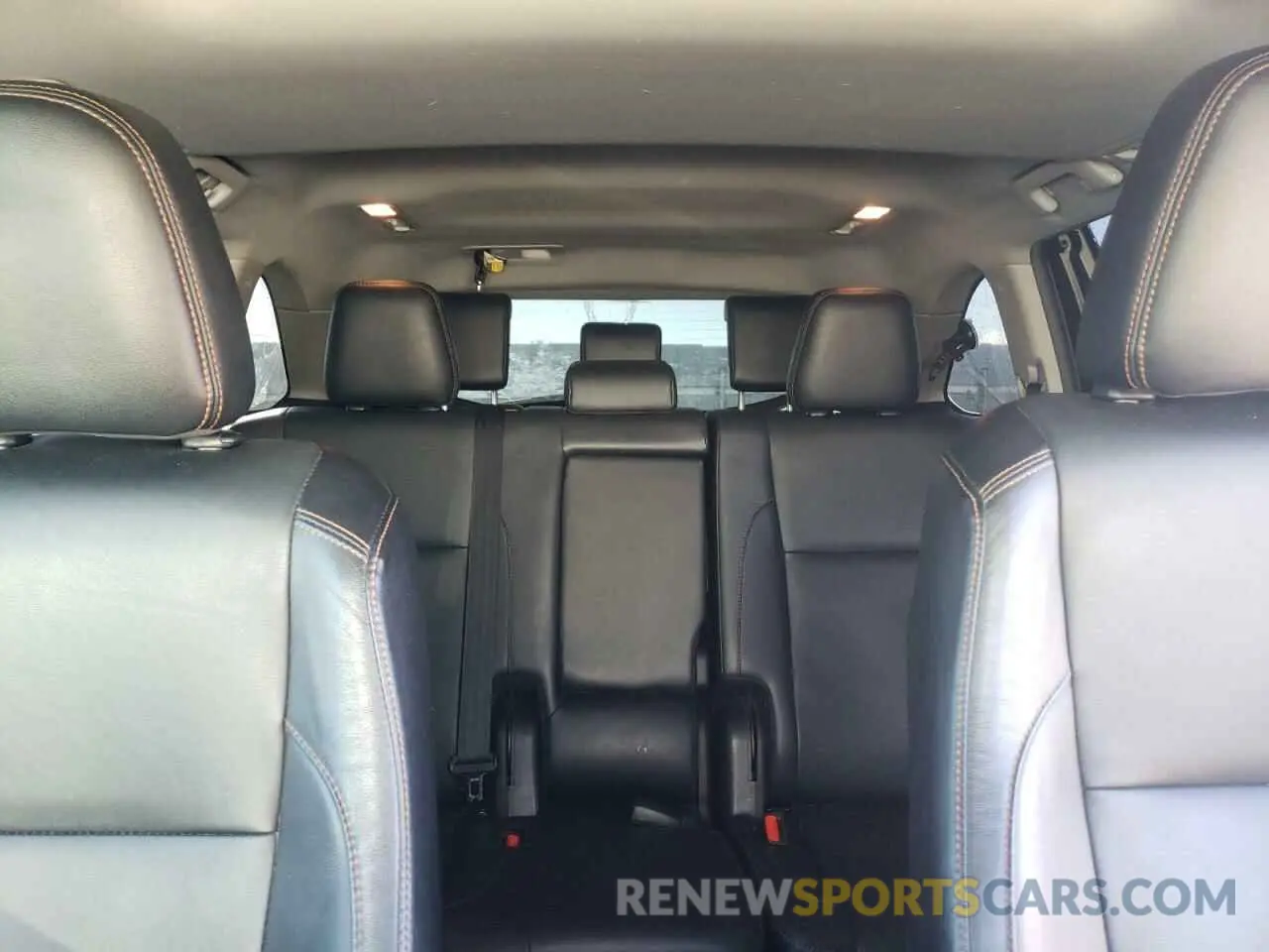 10 fotografías del automóvil dañado 5TDJGRFH7KS060598 TOYOTA HIGHLANDER 2019