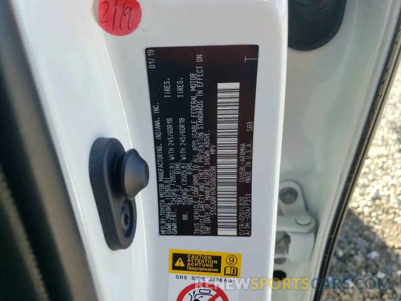 13 fotografías del automóvil dañado 5TDJGRFH7KS060598 TOYOTA HIGHLANDER 2019