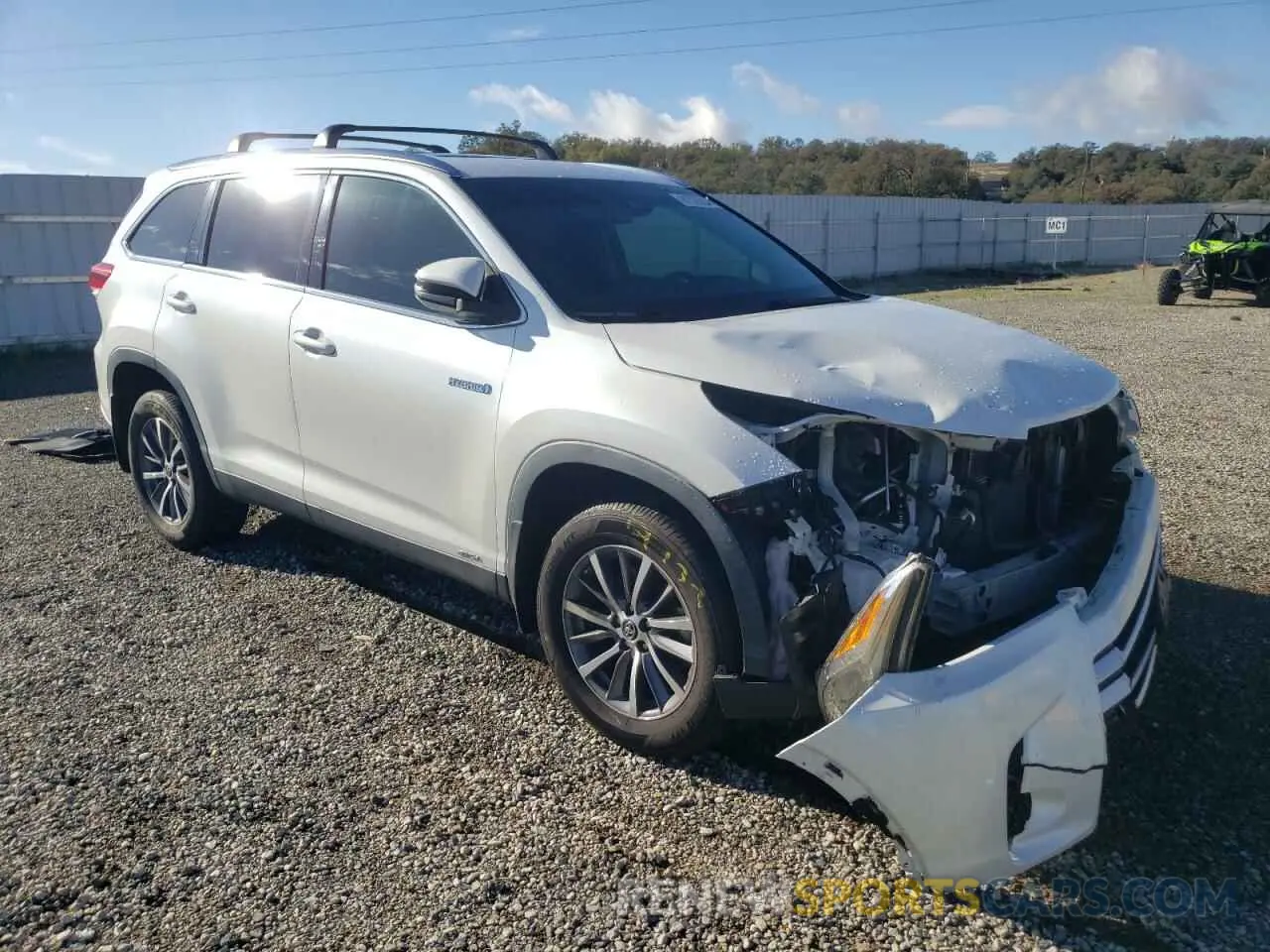 4 fotografías del automóvil dañado 5TDJGRFH7KS060598 TOYOTA HIGHLANDER 2019