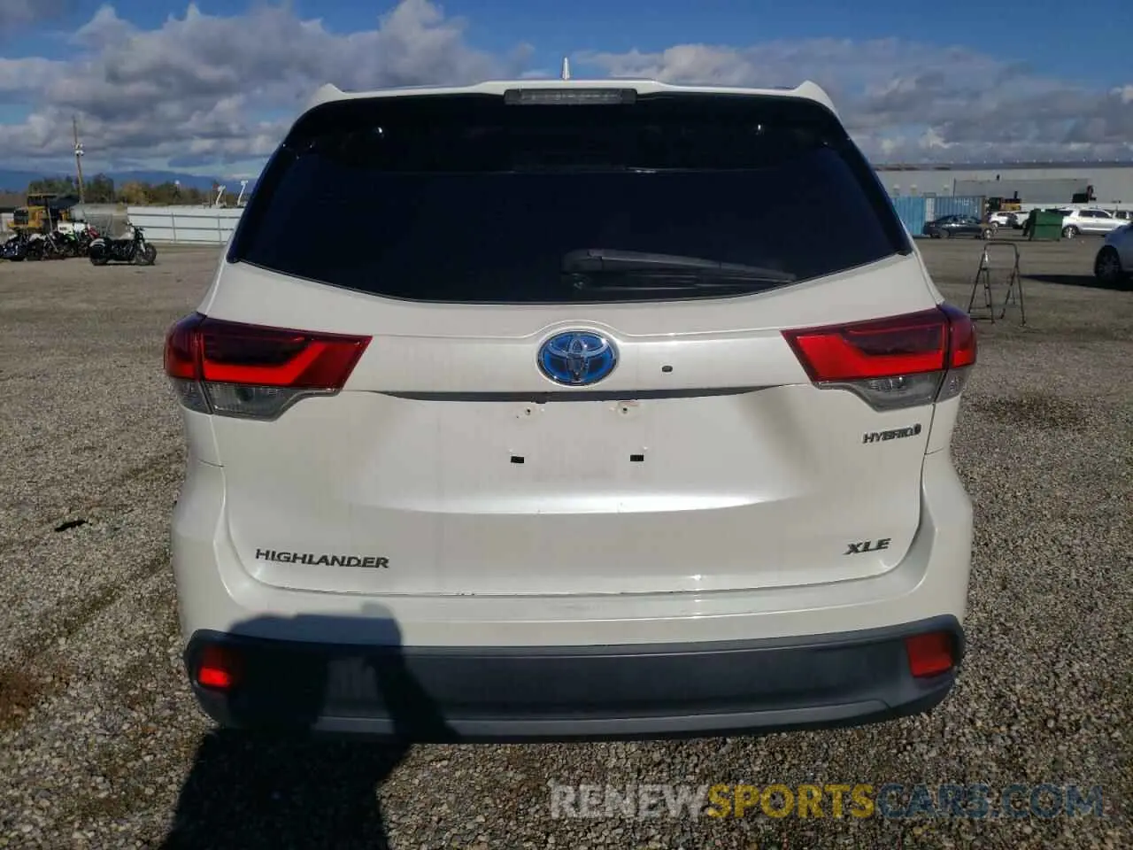 6 fotografías del automóvil dañado 5TDJGRFH7KS060598 TOYOTA HIGHLANDER 2019