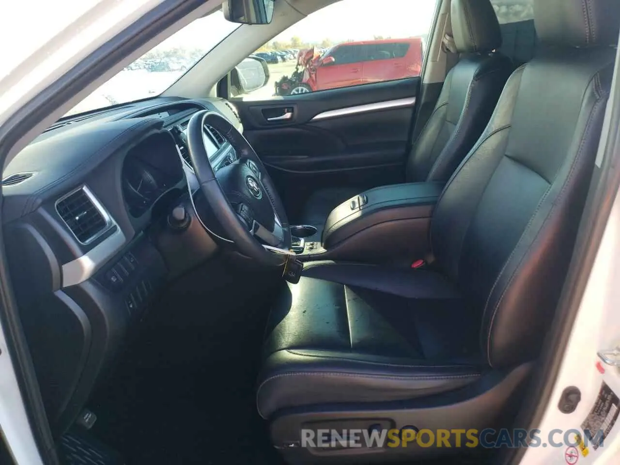 7 fotografías del automóvil dañado 5TDJGRFH7KS060598 TOYOTA HIGHLANDER 2019