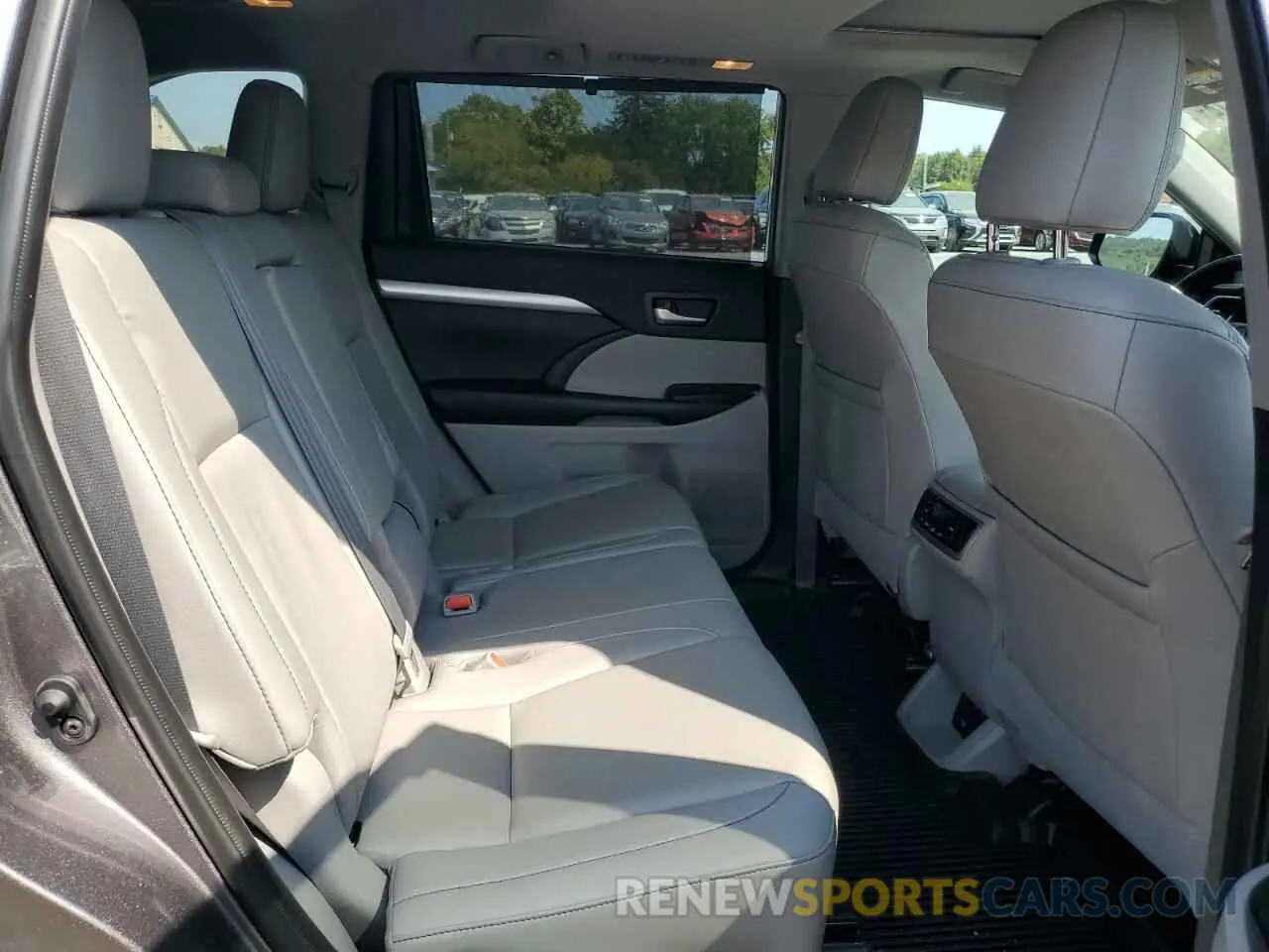 11 fotografías del automóvil dañado 5TDJGRFH8KS074171 TOYOTA HIGHLANDER 2019