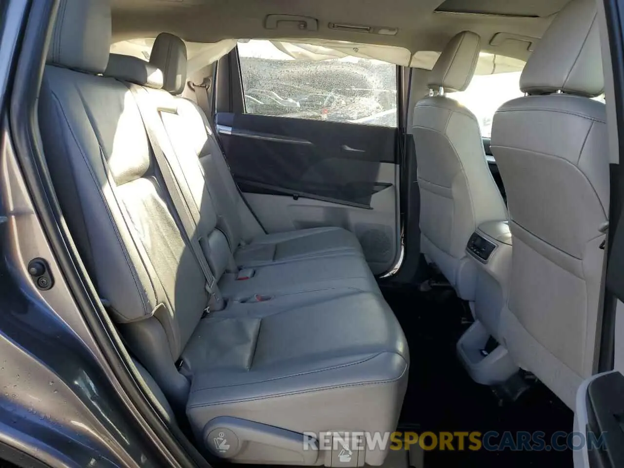 11 fotografías del automóvil dañado 5TDJGRFHXKS075502 TOYOTA HIGHLANDER 2019