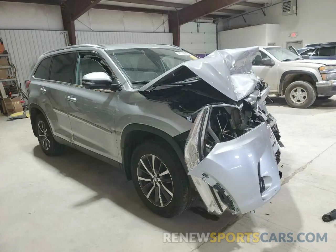 4 fotografías del automóvil dañado 5TDJZRFH0KS579924 TOYOTA HIGHLANDER 2019