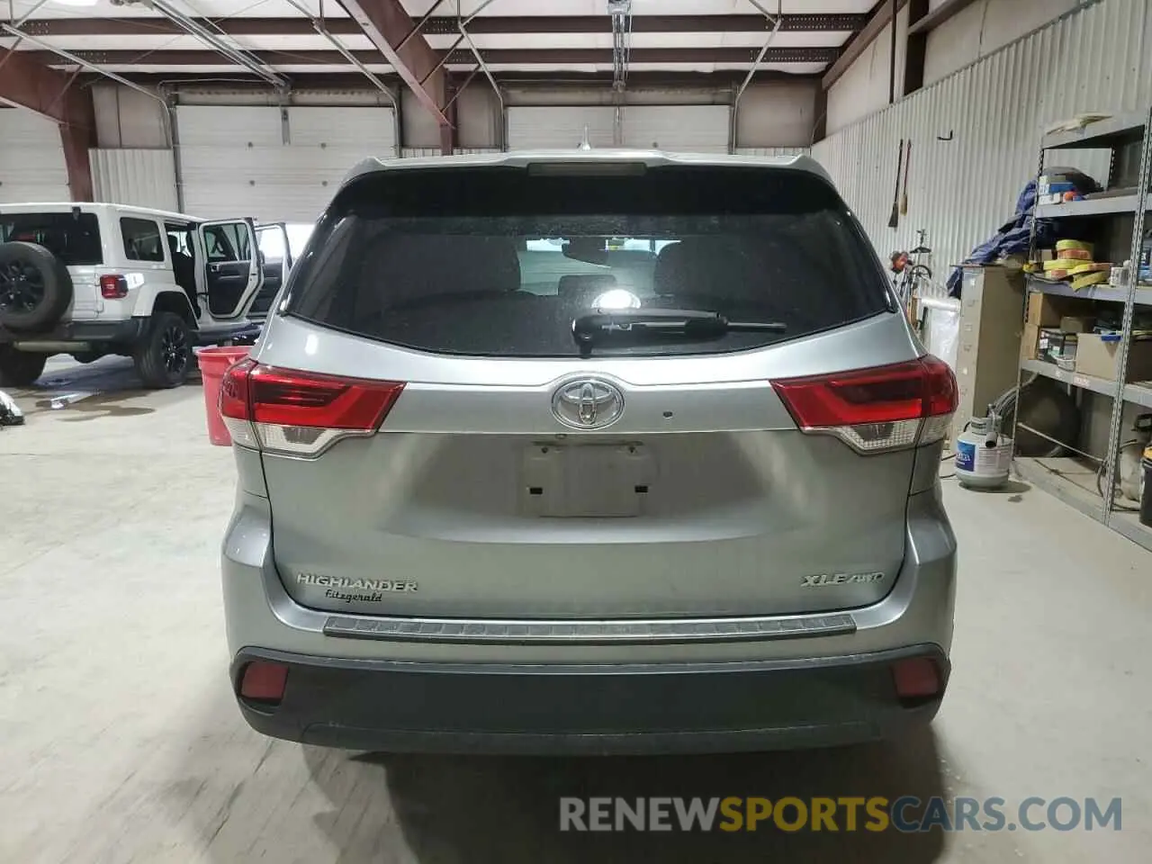 6 fotografías del automóvil dañado 5TDJZRFH0KS579924 TOYOTA HIGHLANDER 2019