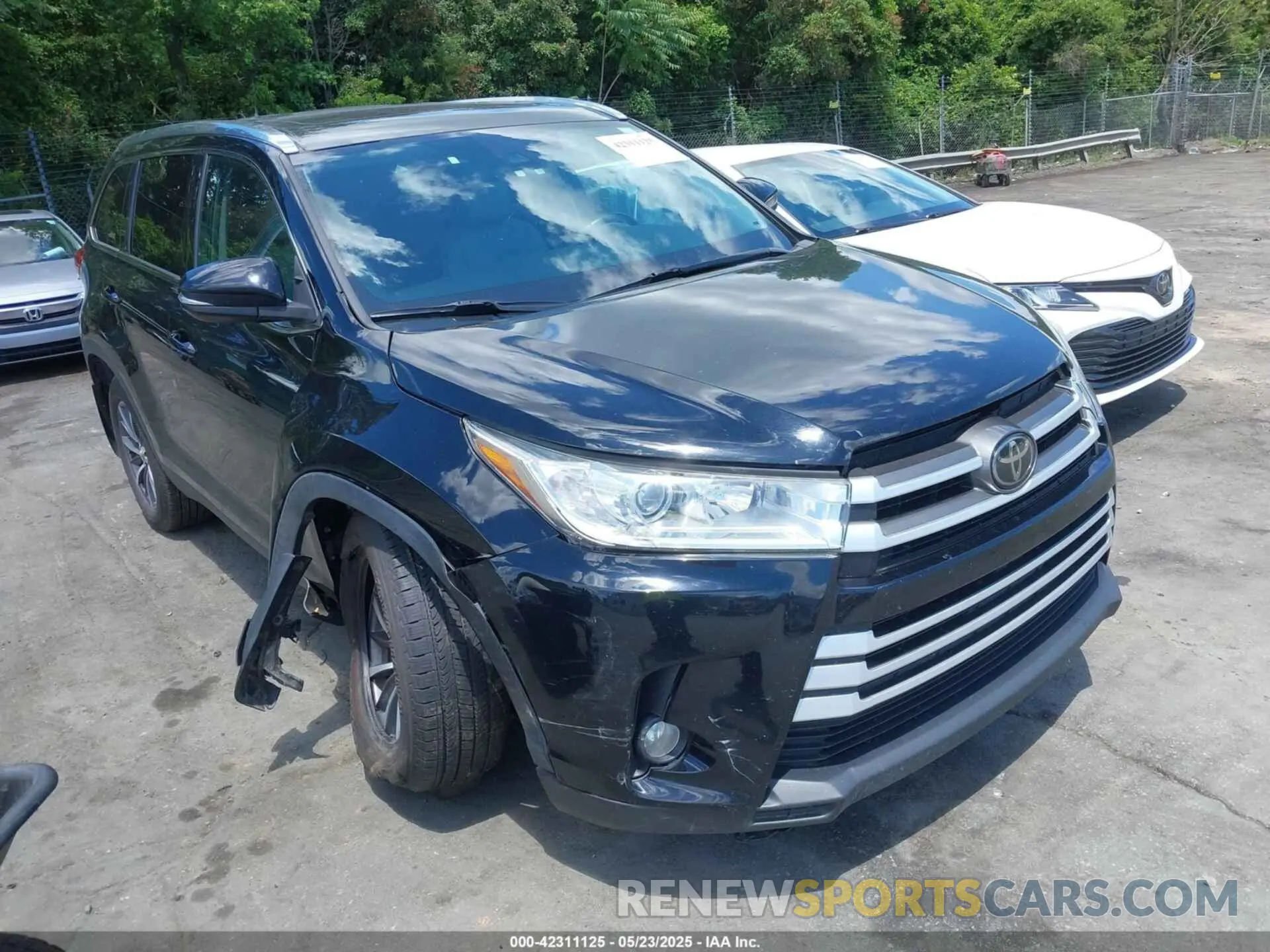 1 fotografías del automóvil dañado 5TDJZRFH0KS585898 TOYOTA HIGHLANDER 2019