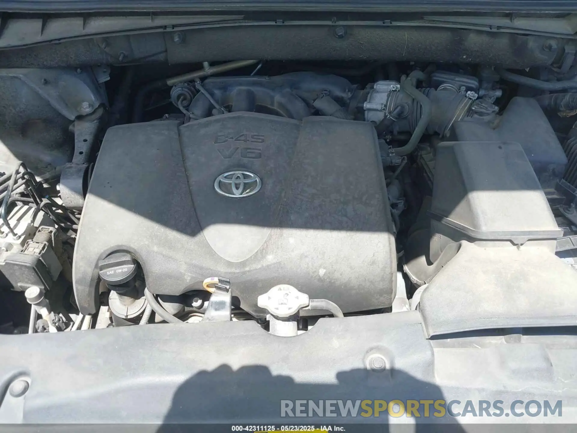 10 fotografías del automóvil dañado 5TDJZRFH0KS585898 TOYOTA HIGHLANDER 2019