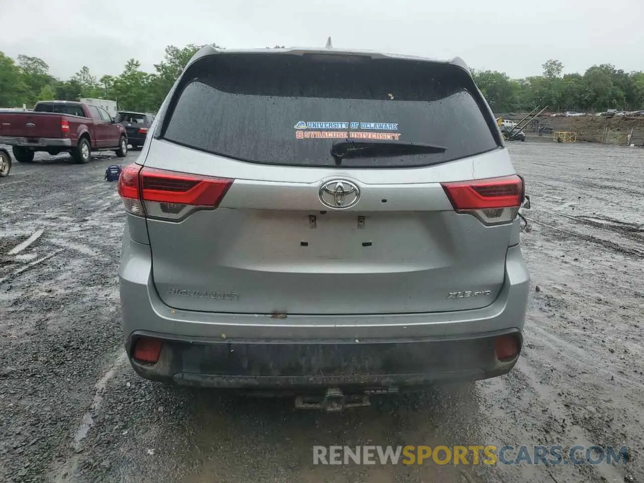 6 fotografías del automóvil dañado 5TDJZRFH0KS591068 TOYOTA HIGHLANDER 2019