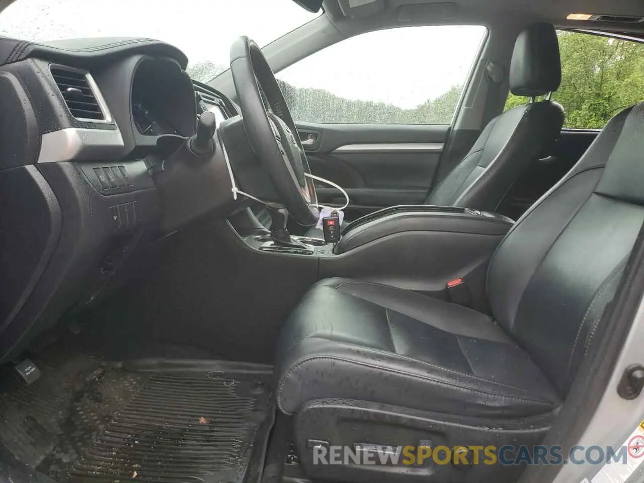7 fotografías del automóvil dañado 5TDJZRFH0KS591068 TOYOTA HIGHLANDER 2019