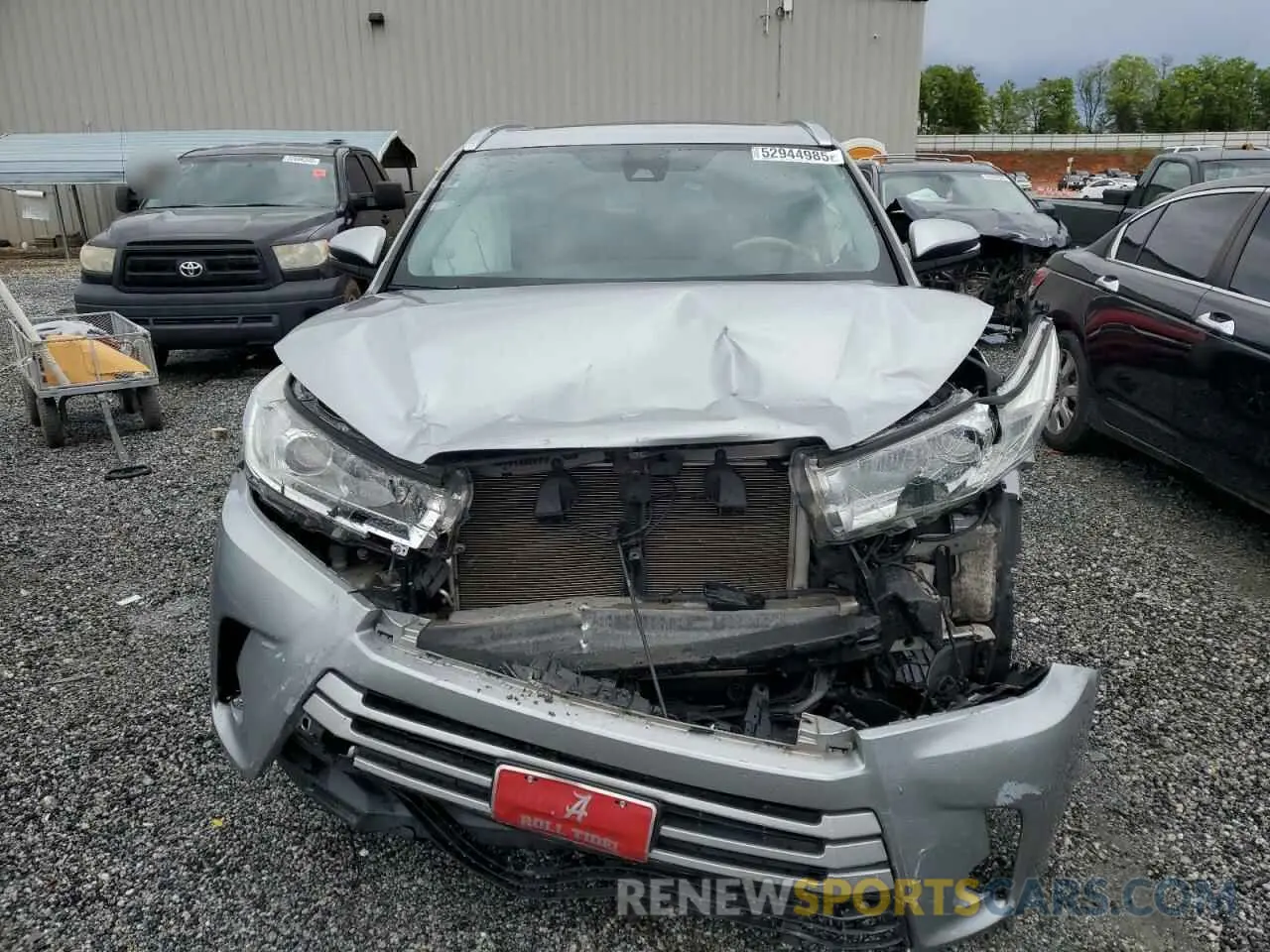 5 fotografías del automóvil dañado 5TDJZRFH0KS593872 TOYOTA HIGHLANDER 2019