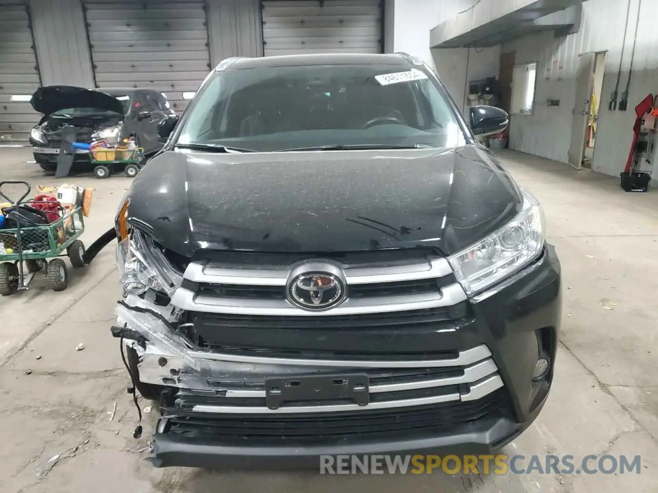 5 fotografías del automóvil dañado 5TDJZRFH0KS602442 TOYOTA HIGHLANDER 2019