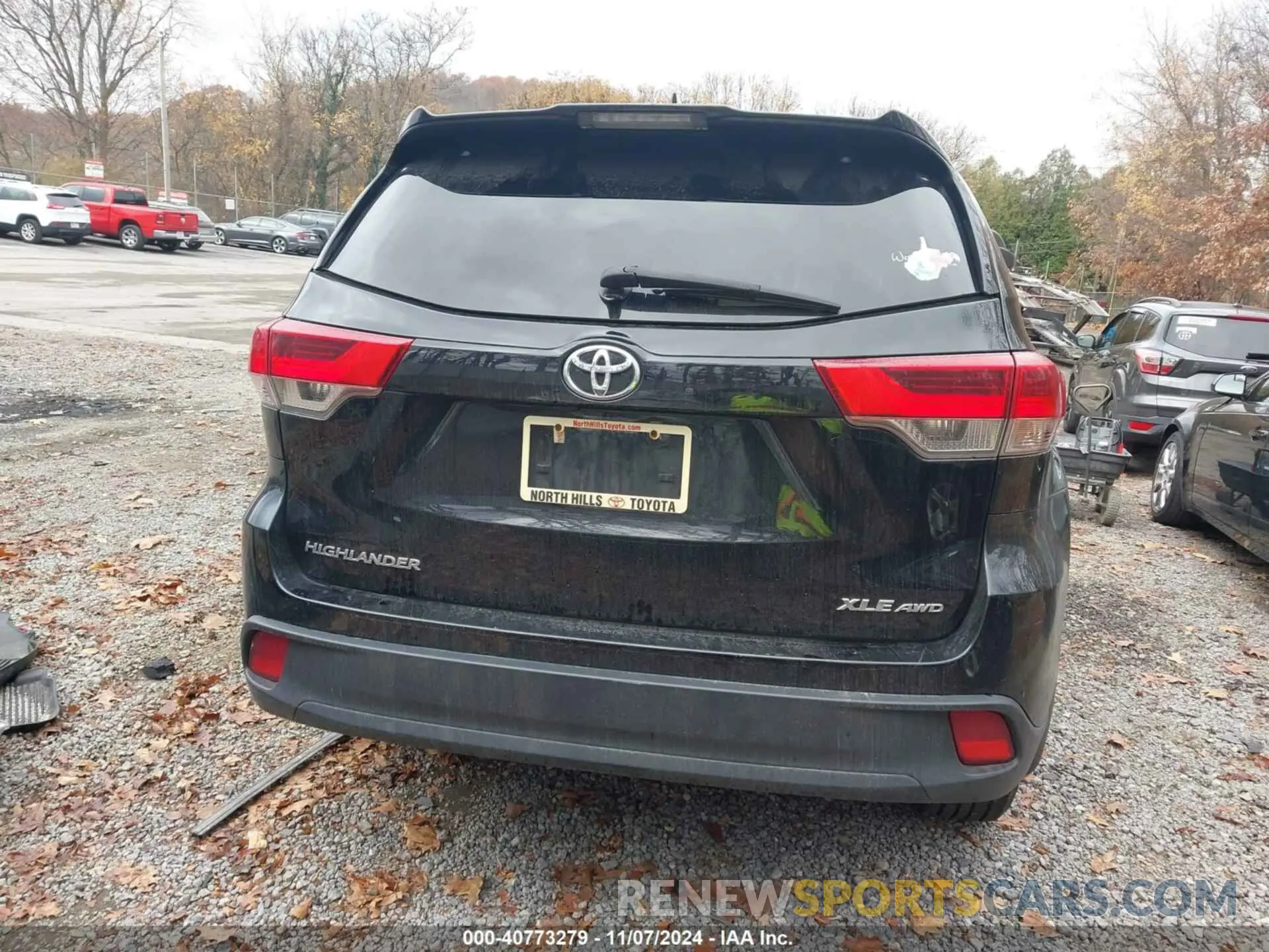 17 fotografías del automóvil dañado 5TDJZRFH0KS617099 TOYOTA HIGHLANDER 2019