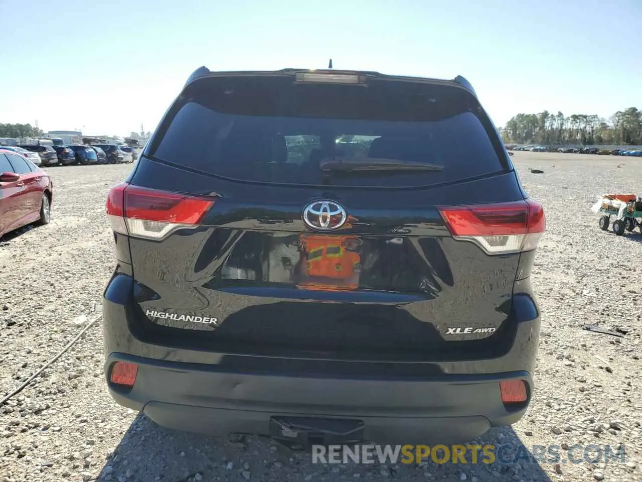 6 fotografías del automóvil dañado 5TDJZRFH0KS618463 TOYOTA HIGHLANDER 2019