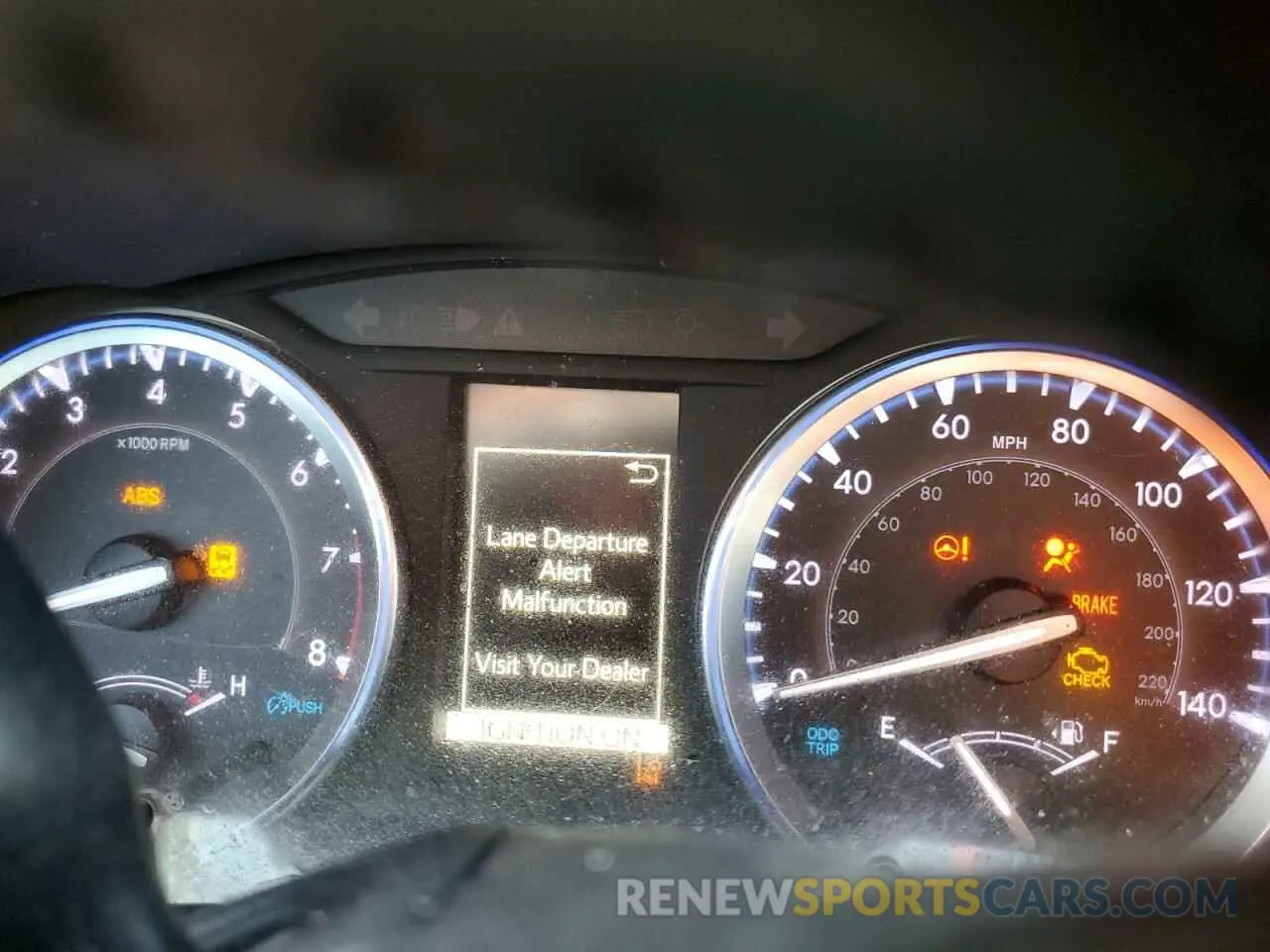 9 fotografías del automóvil dañado 5TDJZRFH0KS618463 TOYOTA HIGHLANDER 2019