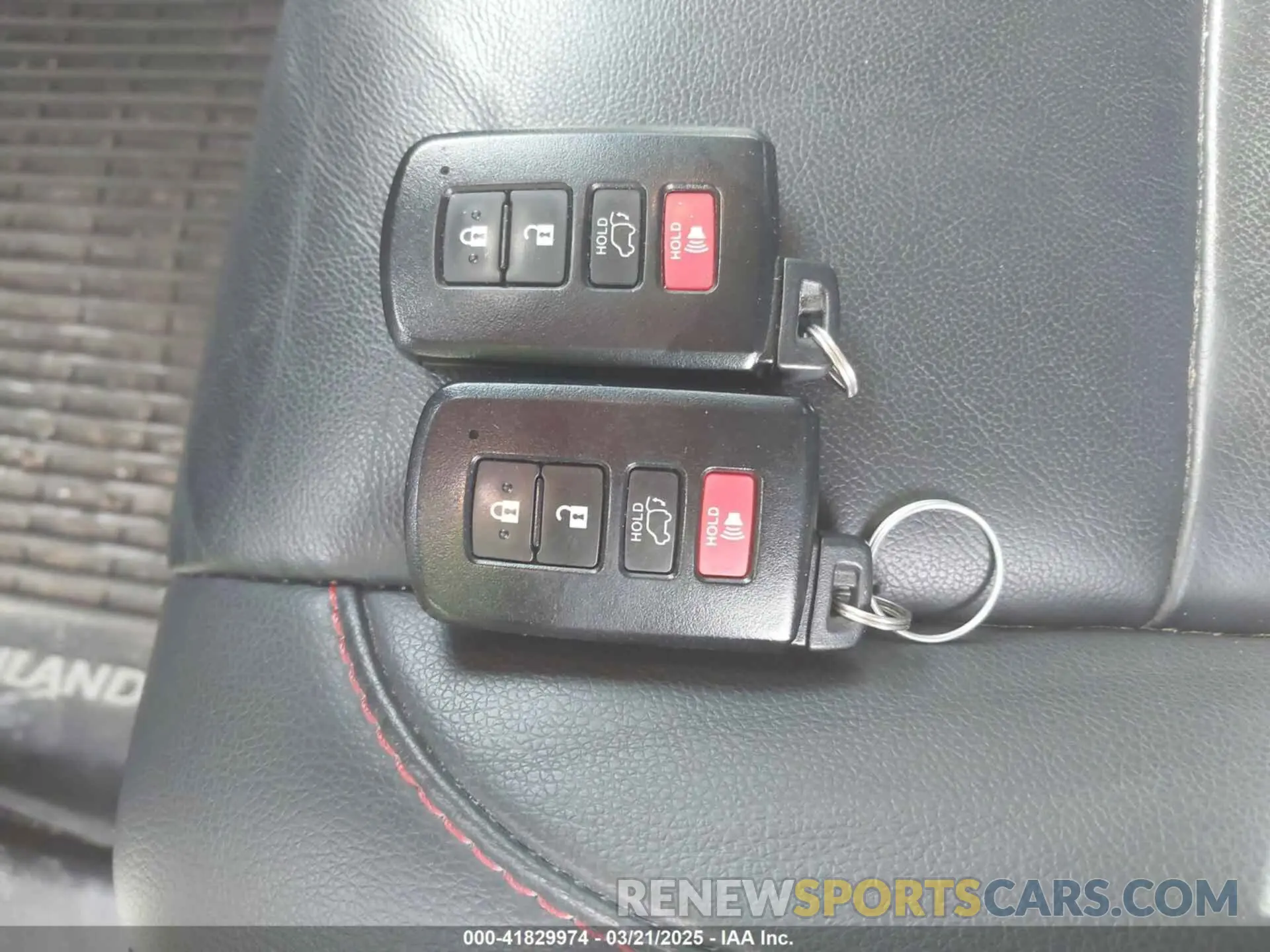 11 fotografías del automóvil dañado 5TDJZRFH0KS620178 TOYOTA HIGHLANDER 2019