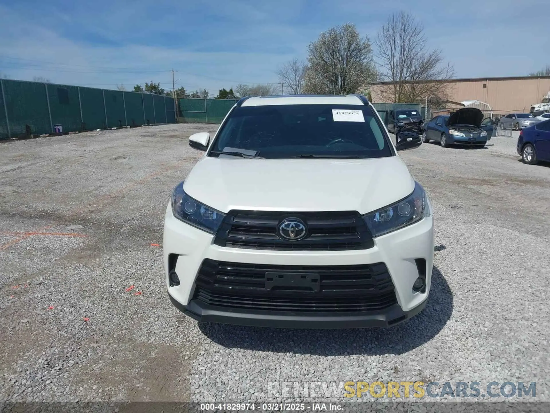 12 fotografías del automóvil dañado 5TDJZRFH0KS620178 TOYOTA HIGHLANDER 2019