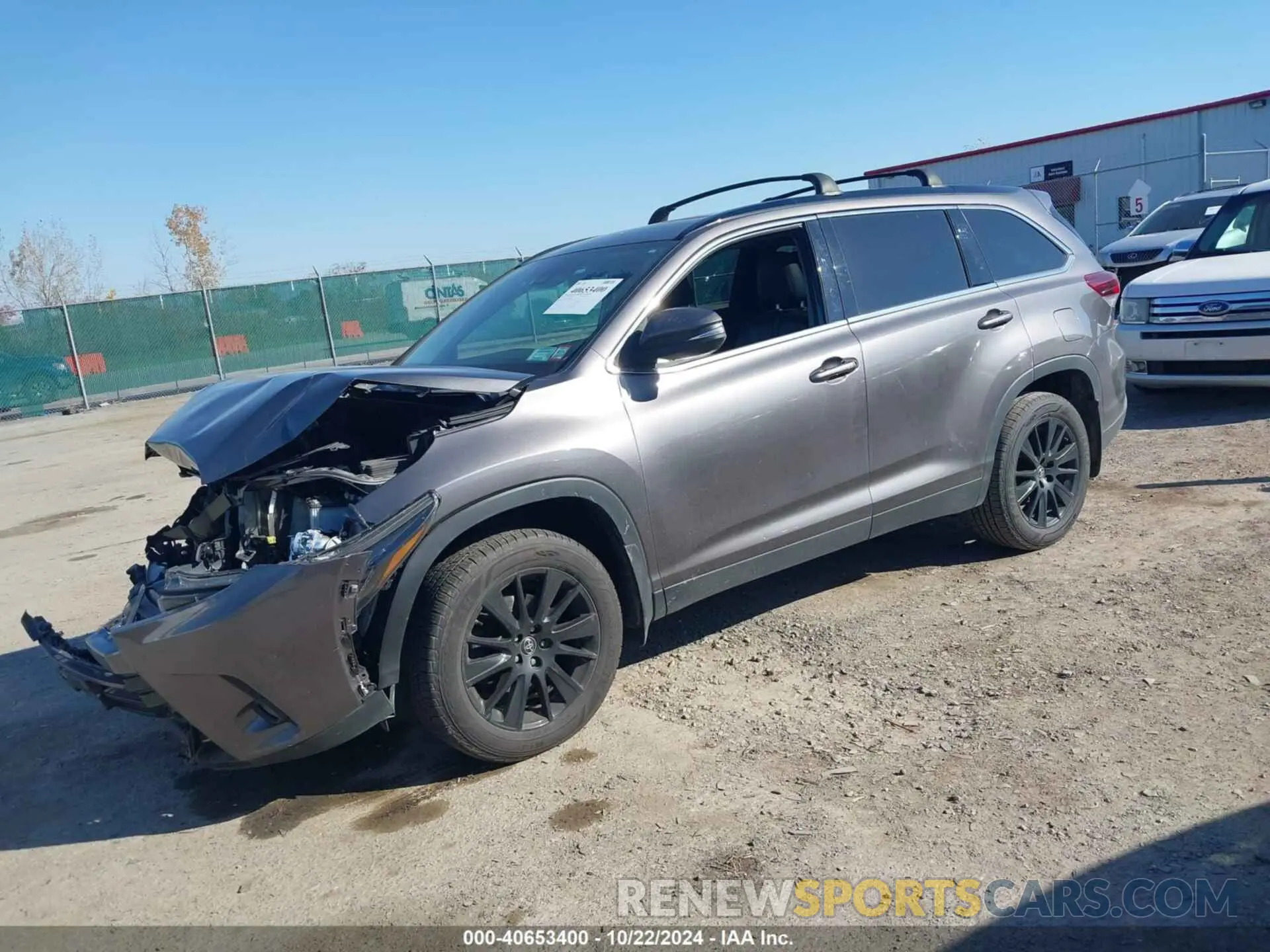 2 fotografías del automóvil dañado 5TDJZRFH0KS620830 TOYOTA HIGHLANDER 2019