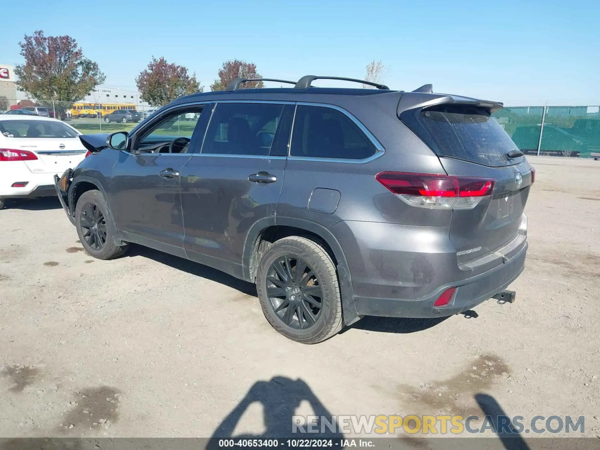 3 fotografías del automóvil dañado 5TDJZRFH0KS620830 TOYOTA HIGHLANDER 2019