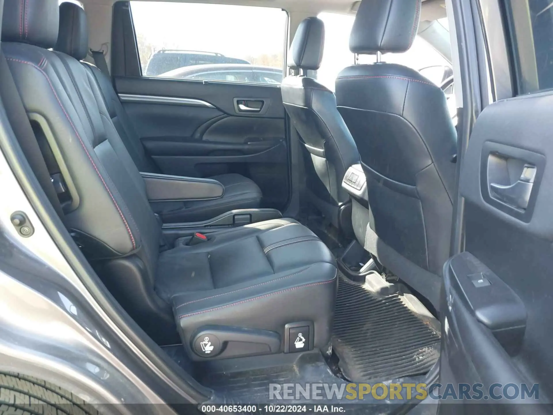 8 fotografías del automóvil dañado 5TDJZRFH0KS620830 TOYOTA HIGHLANDER 2019