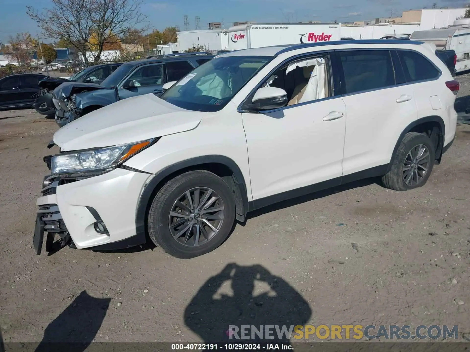 2 fotografías del automóvil dañado 5TDJZRFH0KS705473 TOYOTA HIGHLANDER 2019