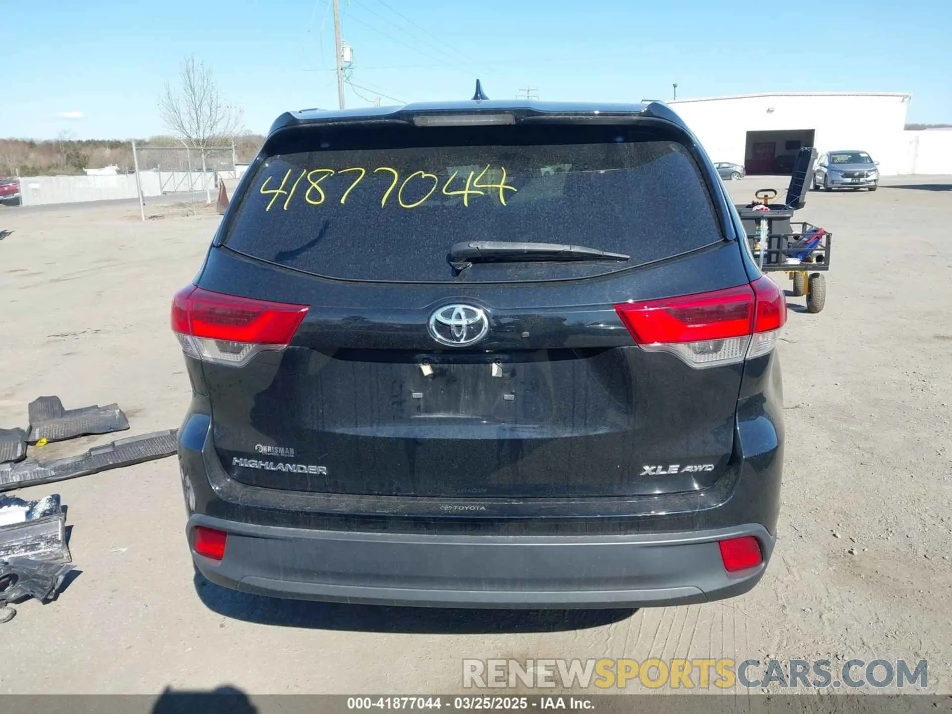 16 fotografías del automóvil dañado 5TDJZRFH0KS711578 TOYOTA HIGHLANDER 2019