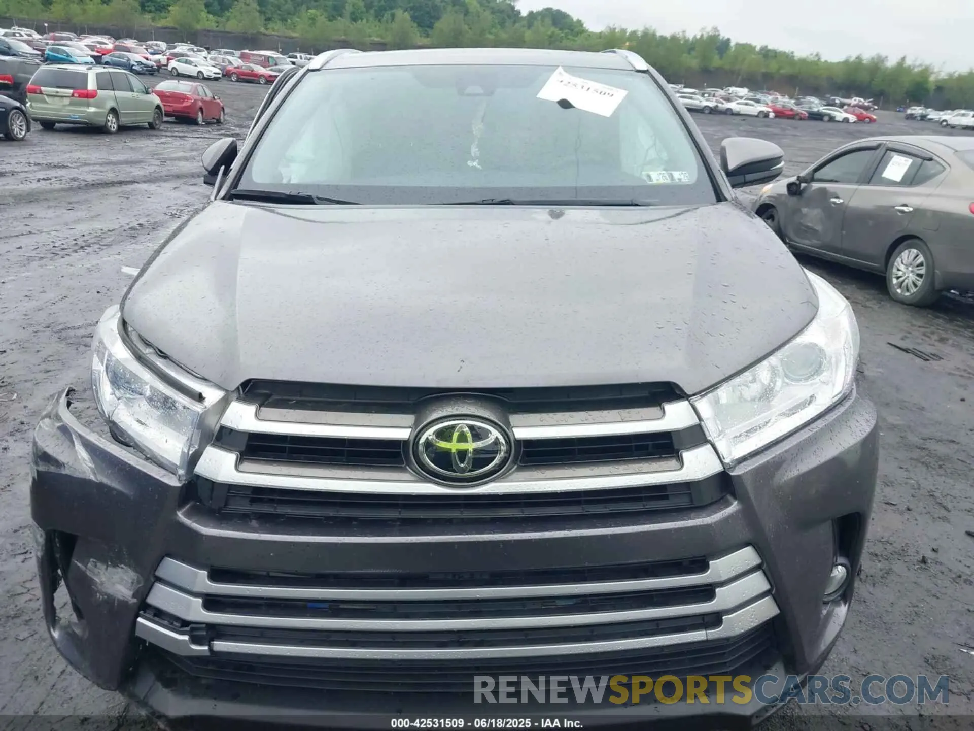 12 fotografías del automóvil dañado 5TDJZRFH0KS722418 TOYOTA HIGHLANDER 2019