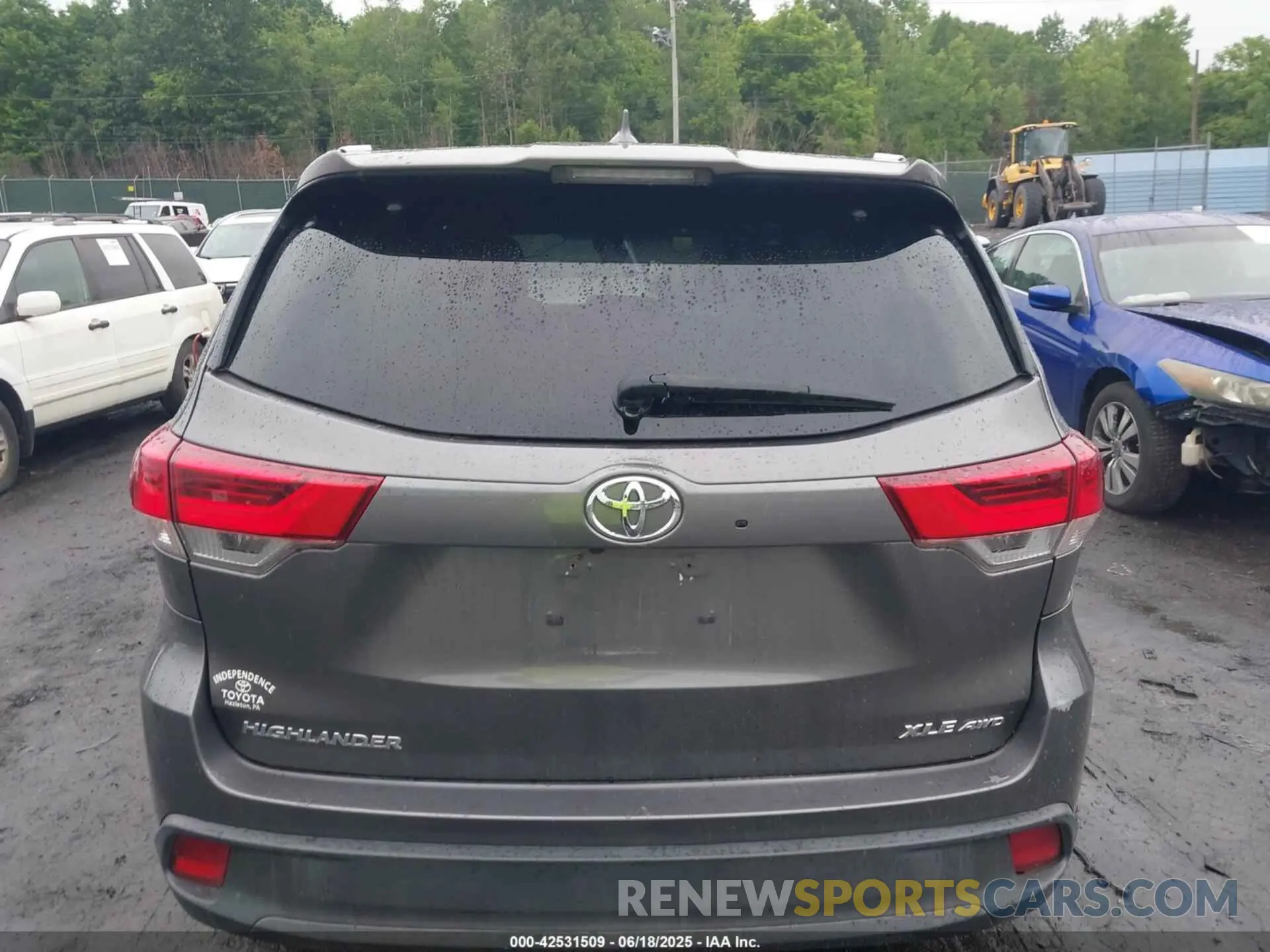 16 fotografías del automóvil dañado 5TDJZRFH0KS722418 TOYOTA HIGHLANDER 2019