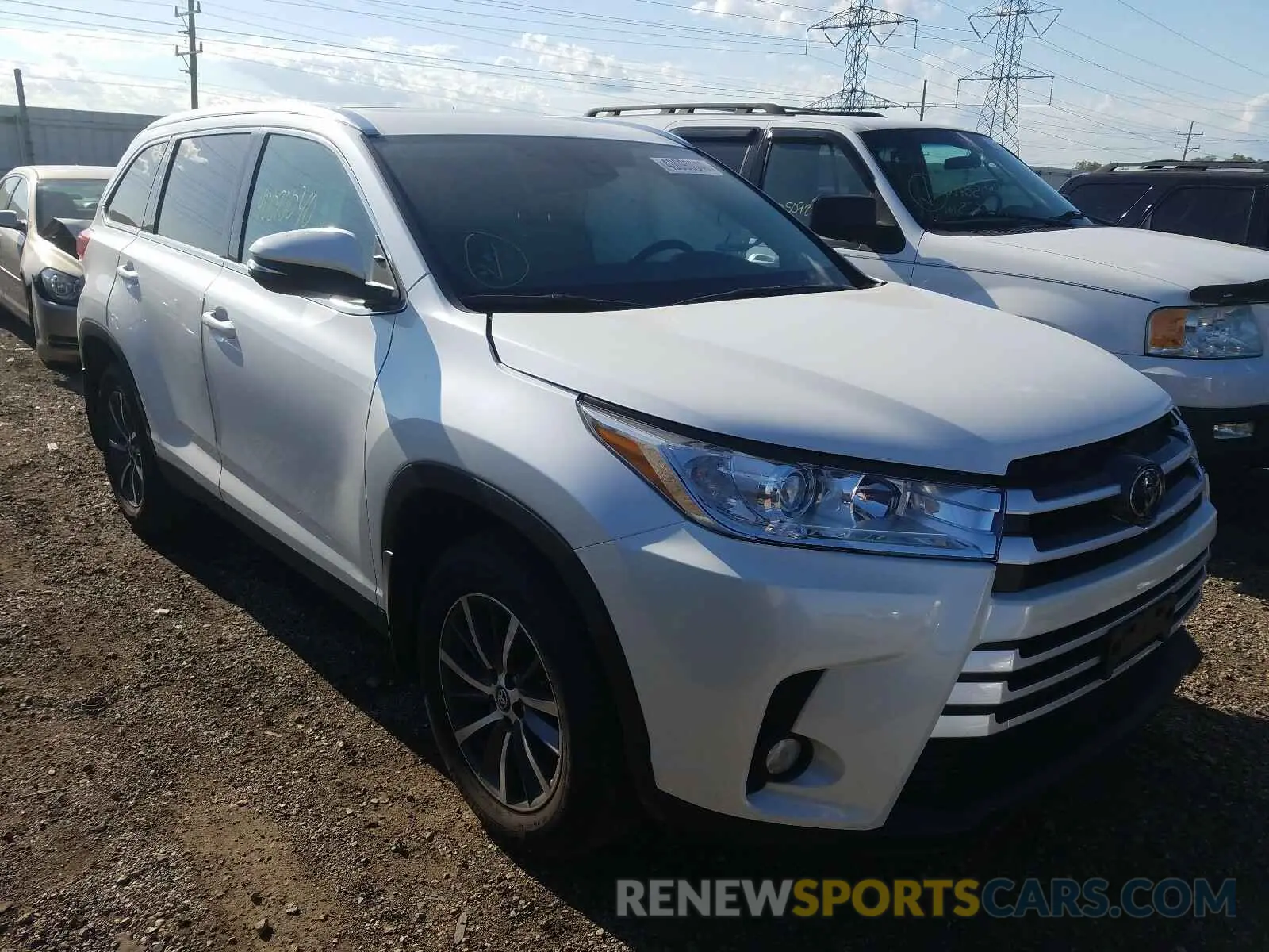 1 fotografías del automóvil dañado 5TDJZRFH0KS916009 TOYOTA HIGHLANDER 2019