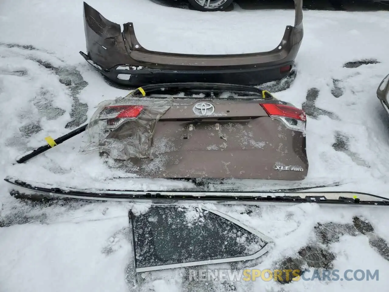 13 fotografías del automóvil dañado 5TDJZRFH0KS940813 TOYOTA HIGHLANDER 2019