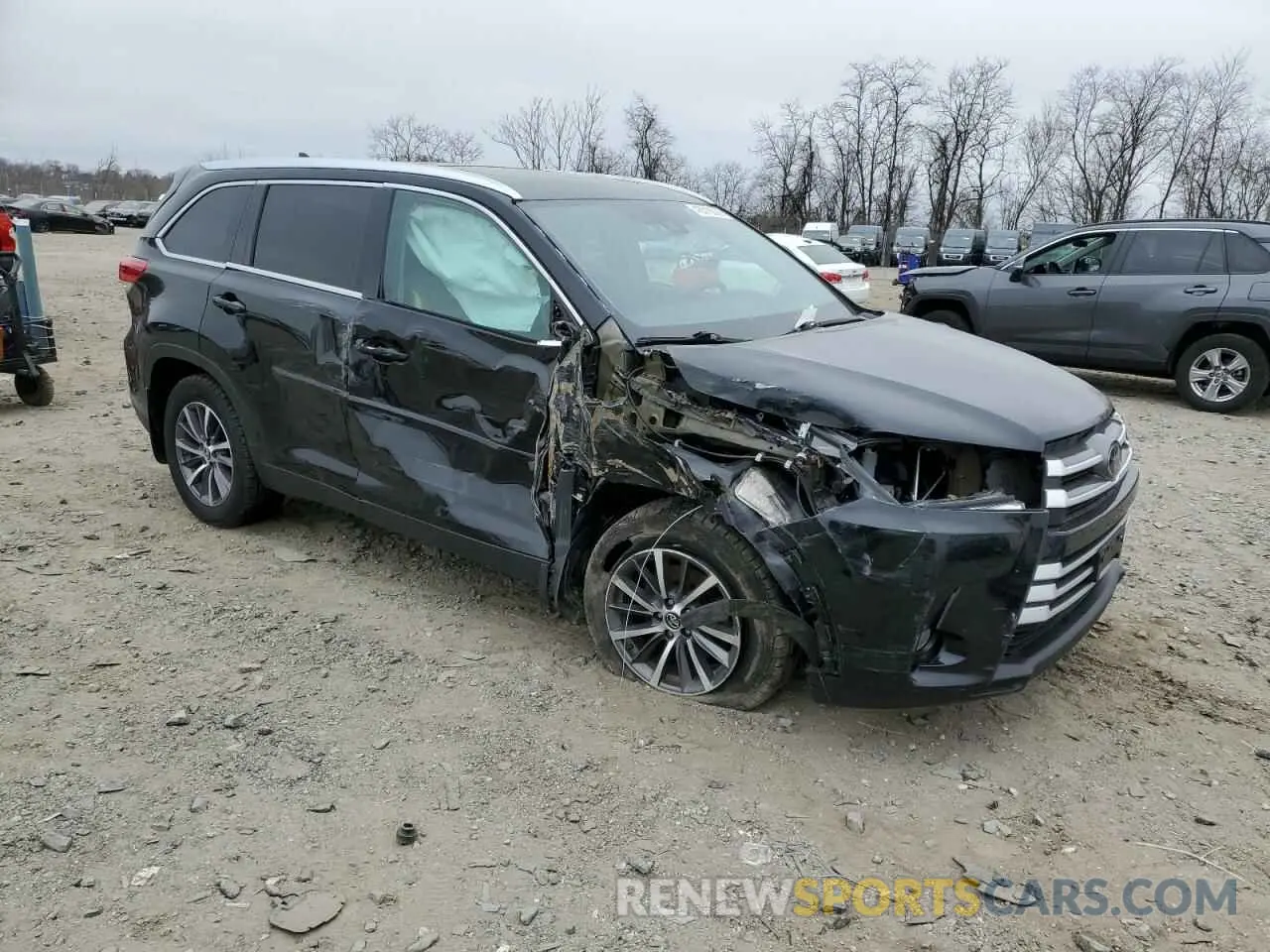 4 fotografías del automóvil dañado 5TDJZRFH1KS563361 TOYOTA HIGHLANDER 2019