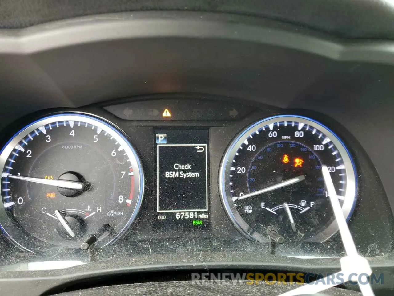 9 fotografías del automóvil dañado 5TDJZRFH1KS563361 TOYOTA HIGHLANDER 2019