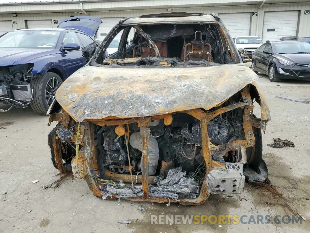5 fotografías del automóvil dañado 5TDJZRFH1KS565353 TOYOTA HIGHLANDER 2019