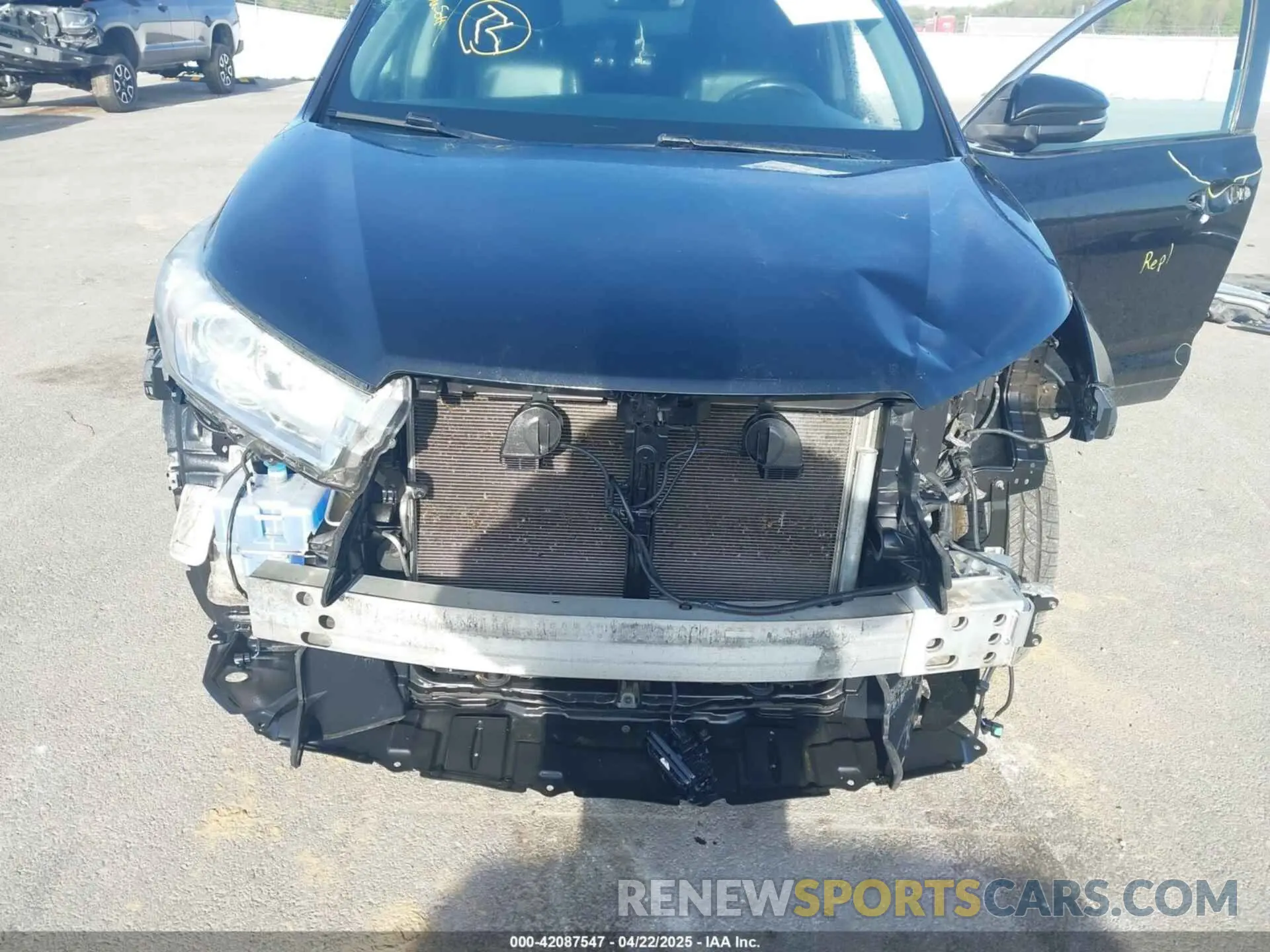 6 fotografías del automóvil dañado 5TDJZRFH1KS567197 TOYOTA HIGHLANDER 2019