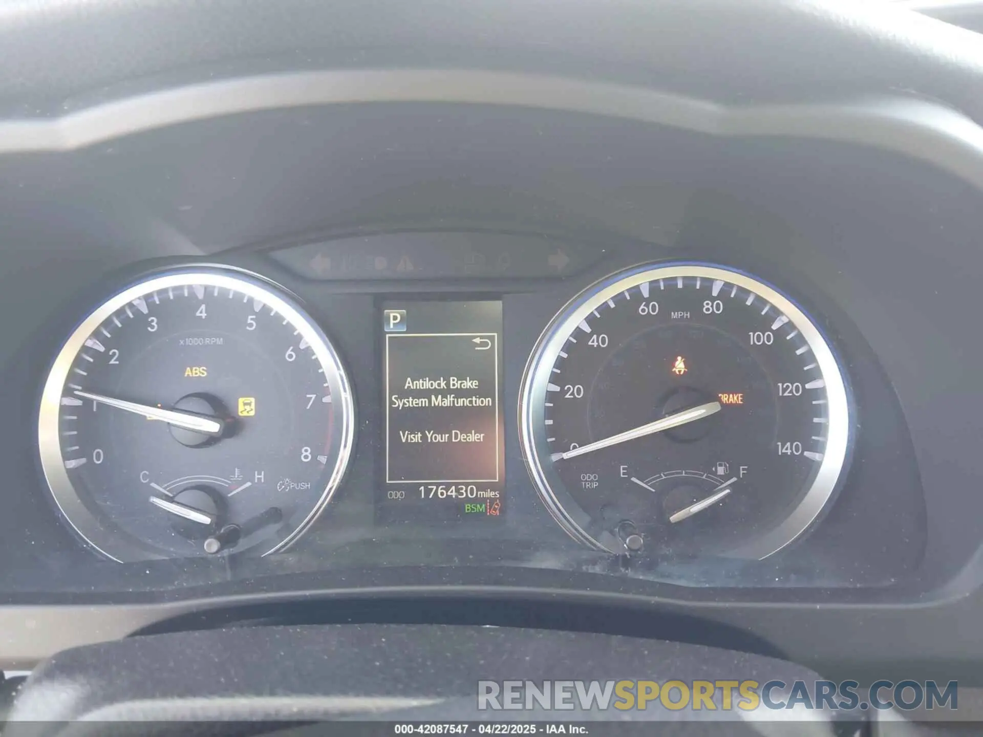 7 fotografías del automóvil dañado 5TDJZRFH1KS567197 TOYOTA HIGHLANDER 2019