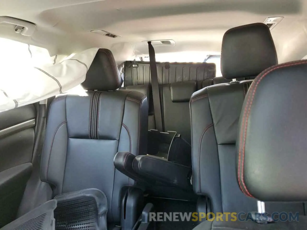 11 fotografías del automóvil dañado 5TDJZRFH1KS571993 TOYOTA HIGHLANDER 2019