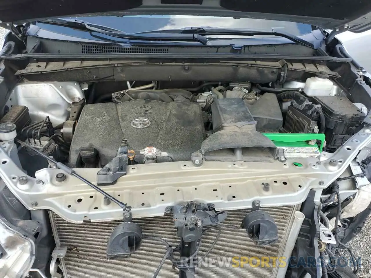 11 fotografías del automóvil dañado 5TDJZRFH1KS590379 TOYOTA HIGHLANDER 2019
