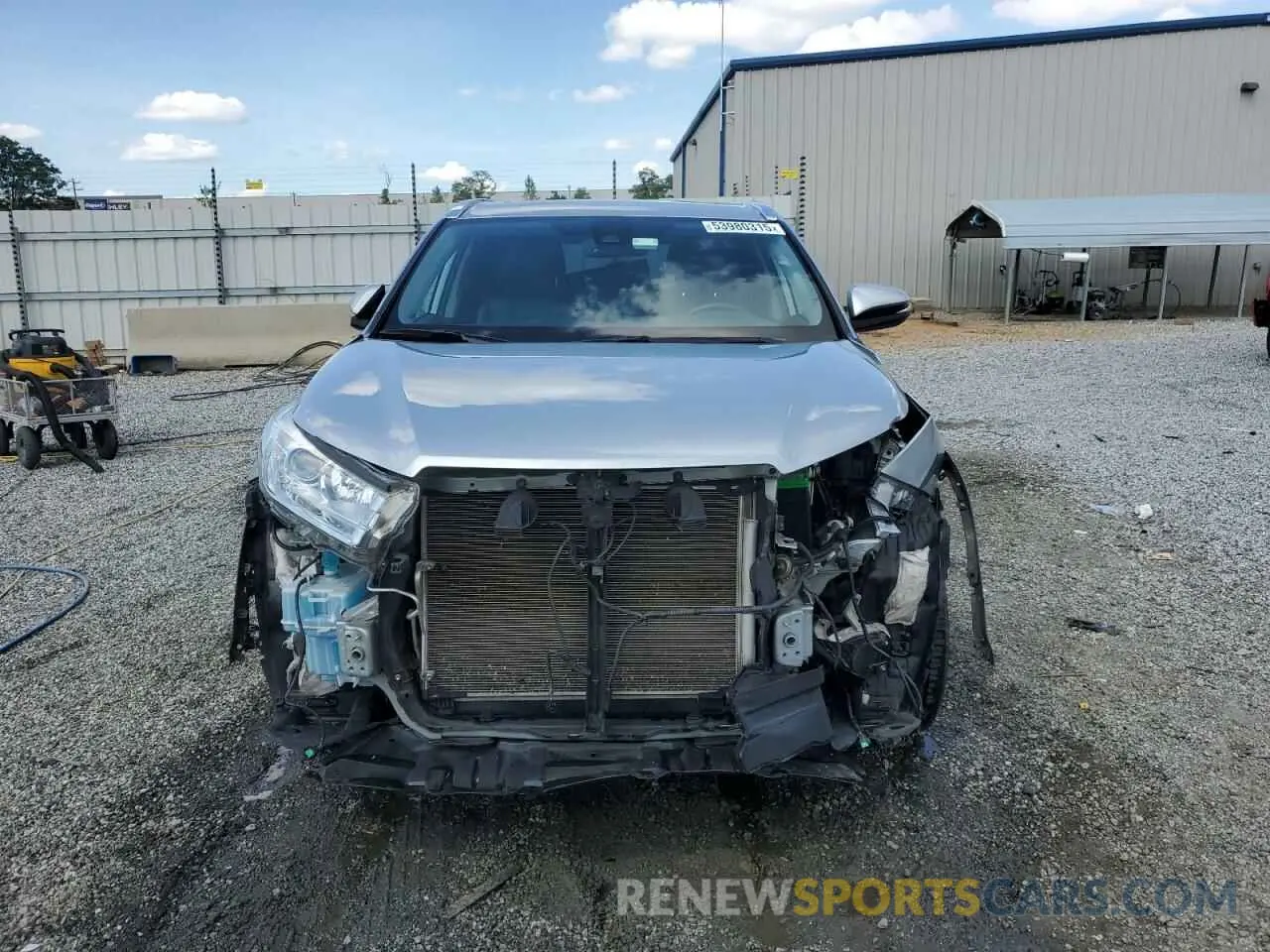 5 fotografías del automóvil dañado 5TDJZRFH1KS590379 TOYOTA HIGHLANDER 2019