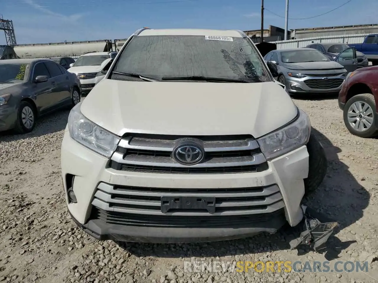5 fotografías del automóvil dañado 5TDJZRFH1KS612669 TOYOTA HIGHLANDER 2019