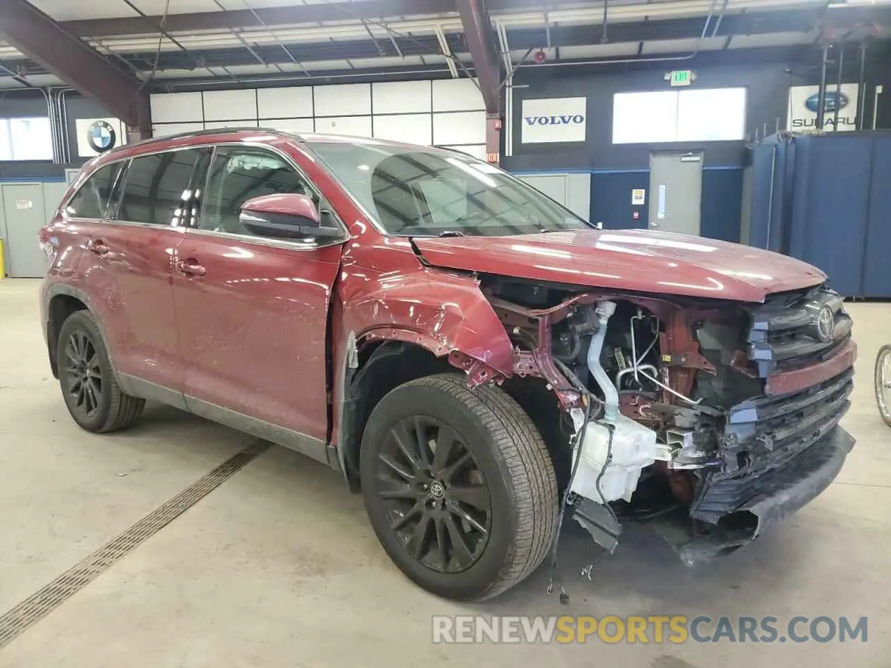 4 fotografías del automóvil dañado 5TDJZRFH1KS622330 TOYOTA HIGHLANDER 2019
