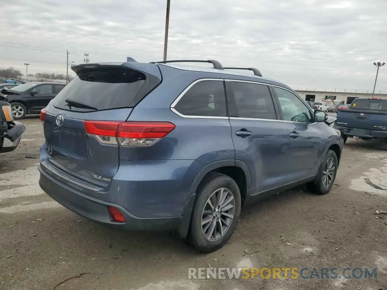3 fotografías del automóvil dañado 5TDJZRFH1KS704817 TOYOTA HIGHLANDER 2019