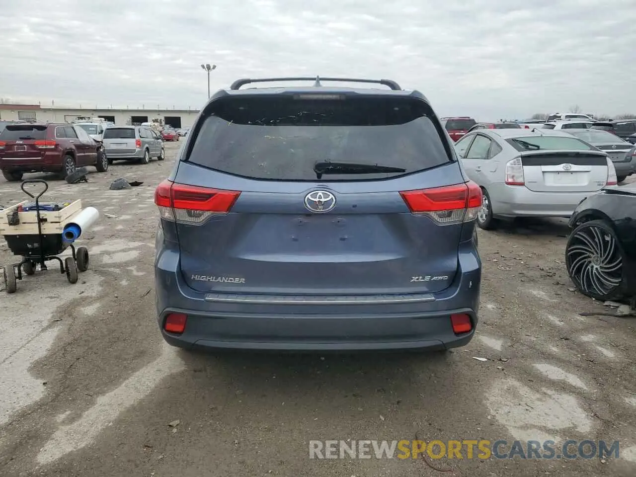6 fotografías del automóvil dañado 5TDJZRFH1KS704817 TOYOTA HIGHLANDER 2019
