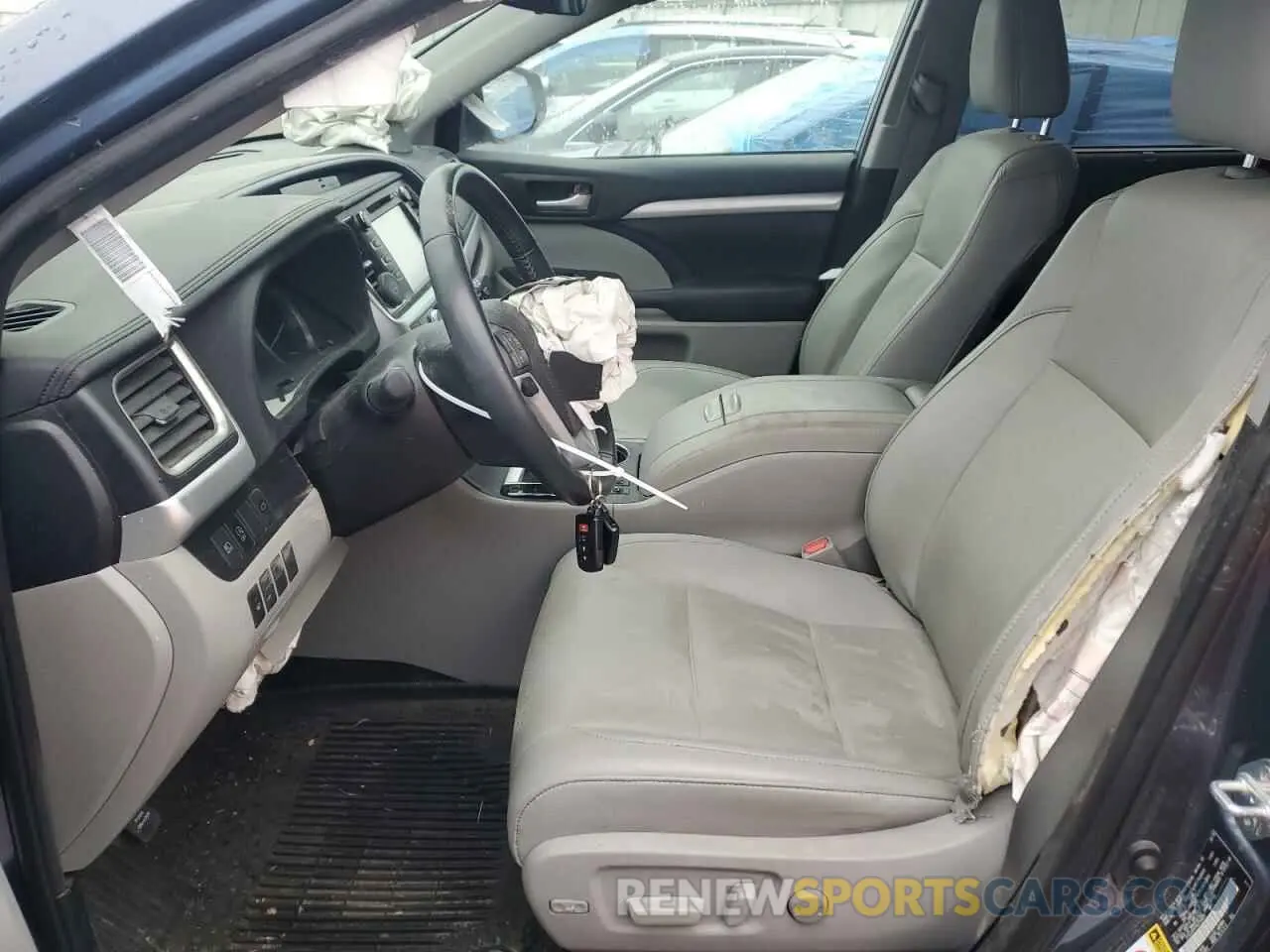 7 fotografías del automóvil dañado 5TDJZRFH1KS704817 TOYOTA HIGHLANDER 2019