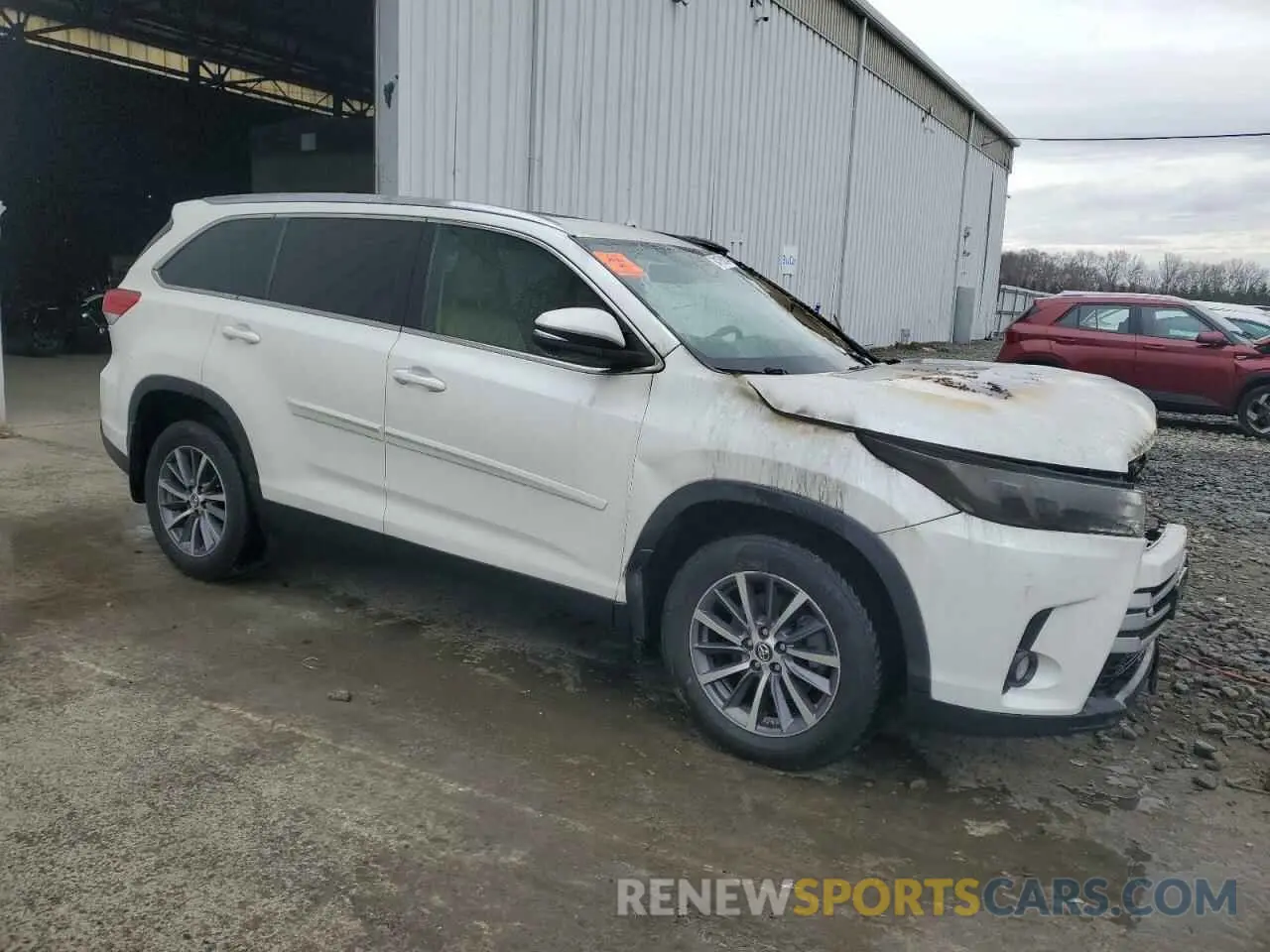 4 fotografías del automóvil dañado 5TDJZRFH1KS714893 TOYOTA HIGHLANDER 2019