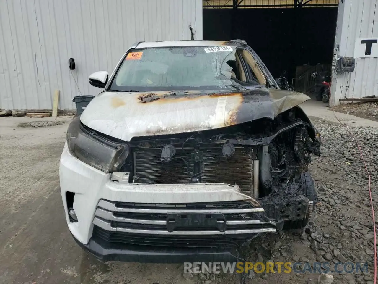 5 fotografías del automóvil dañado 5TDJZRFH1KS714893 TOYOTA HIGHLANDER 2019