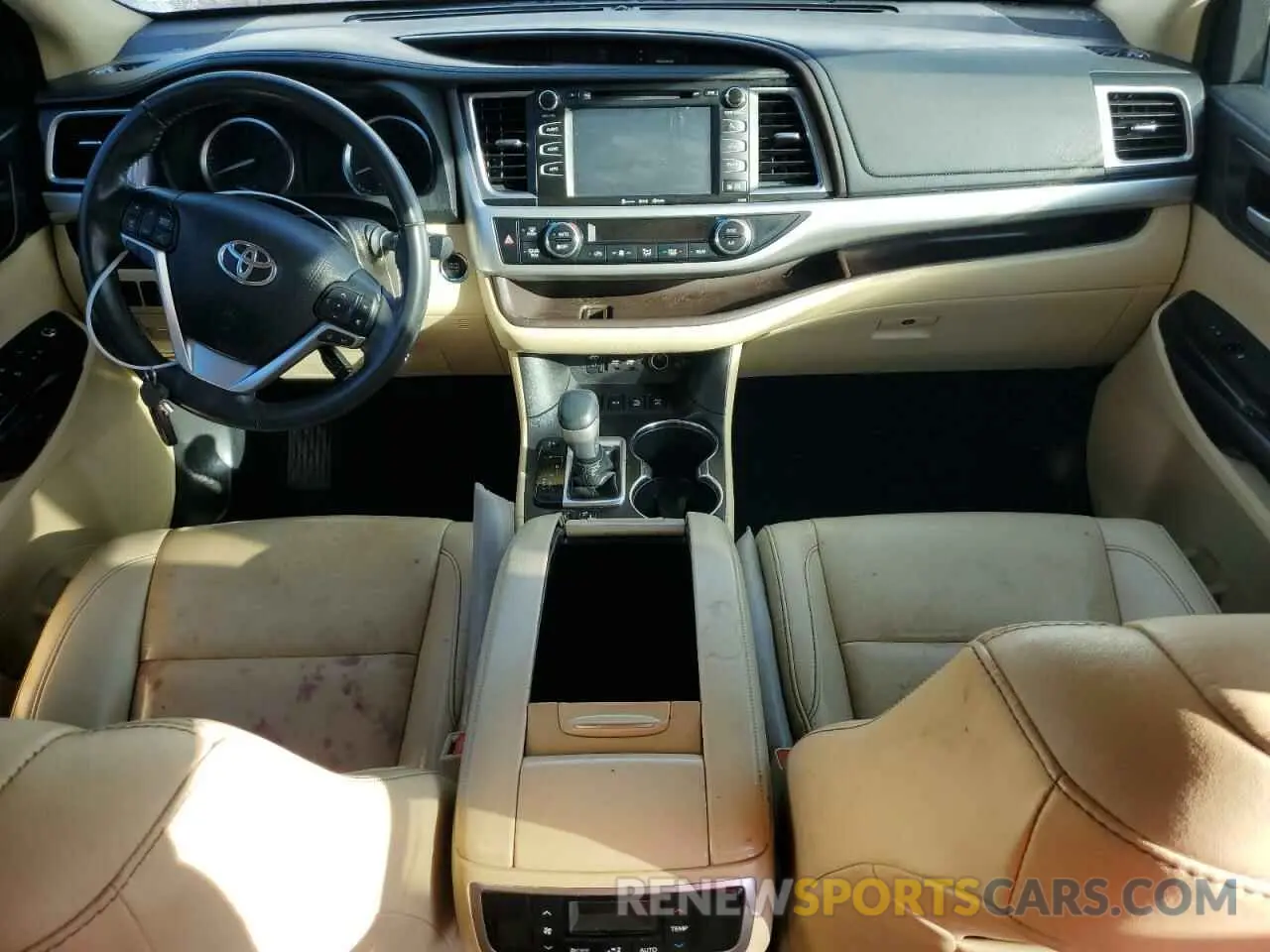 8 fotografías del automóvil dañado 5TDJZRFH1KS716109 TOYOTA HIGHLANDER 2019