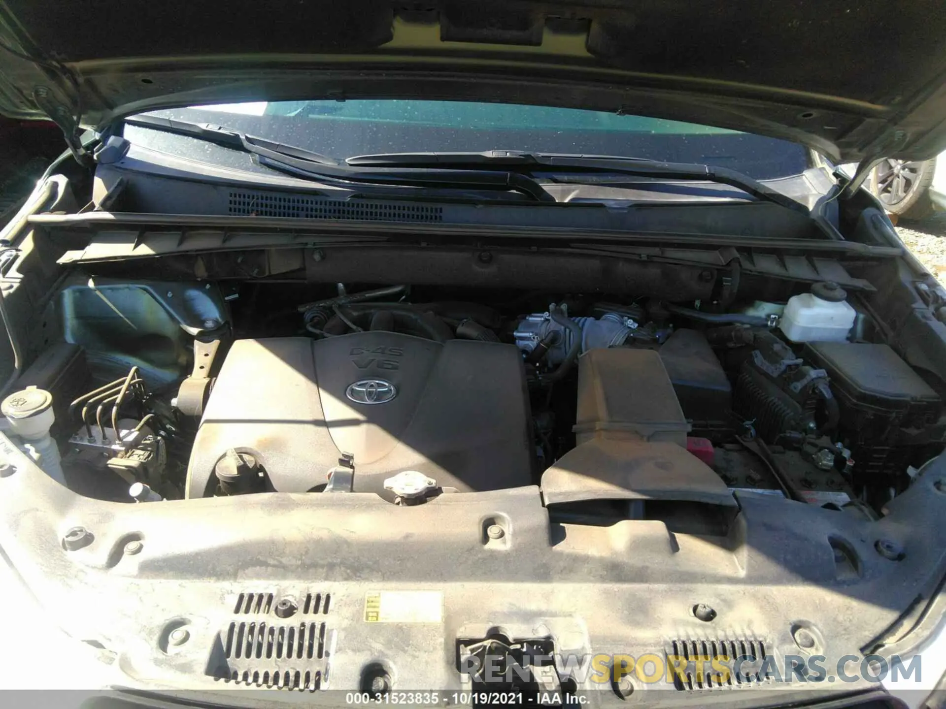 10 fotografías del automóvil dañado 5TDJZRFH1KS956986 TOYOTA HIGHLANDER 2019