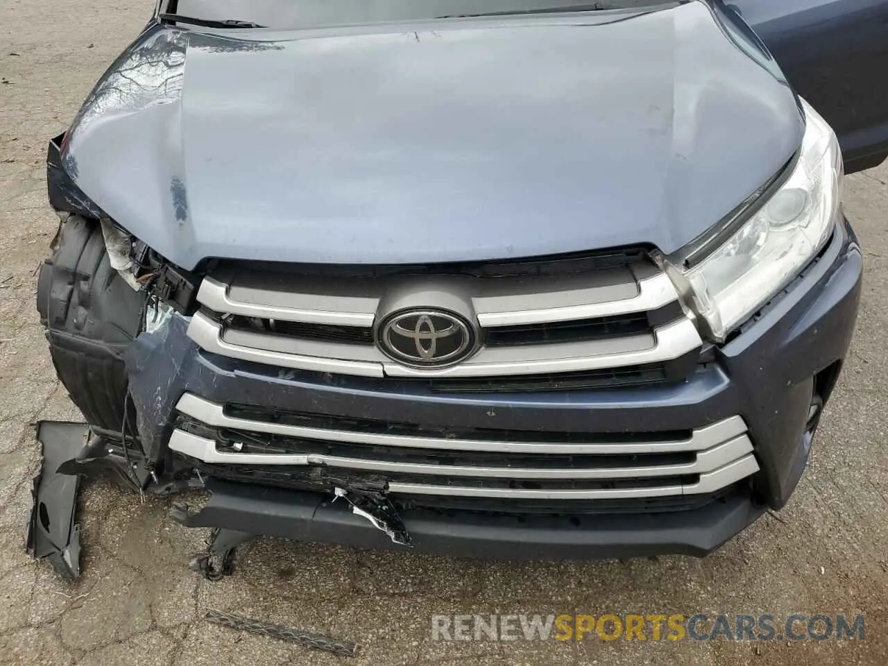 12 fotografías del automóvil dañado 5TDJZRFH1KS959127 TOYOTA HIGHLANDER 2019