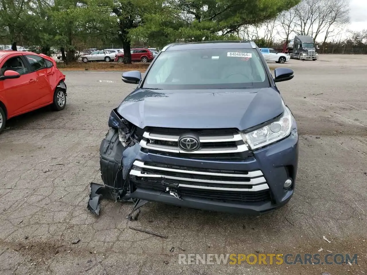 5 fotografías del automóvil dañado 5TDJZRFH1KS959127 TOYOTA HIGHLANDER 2019