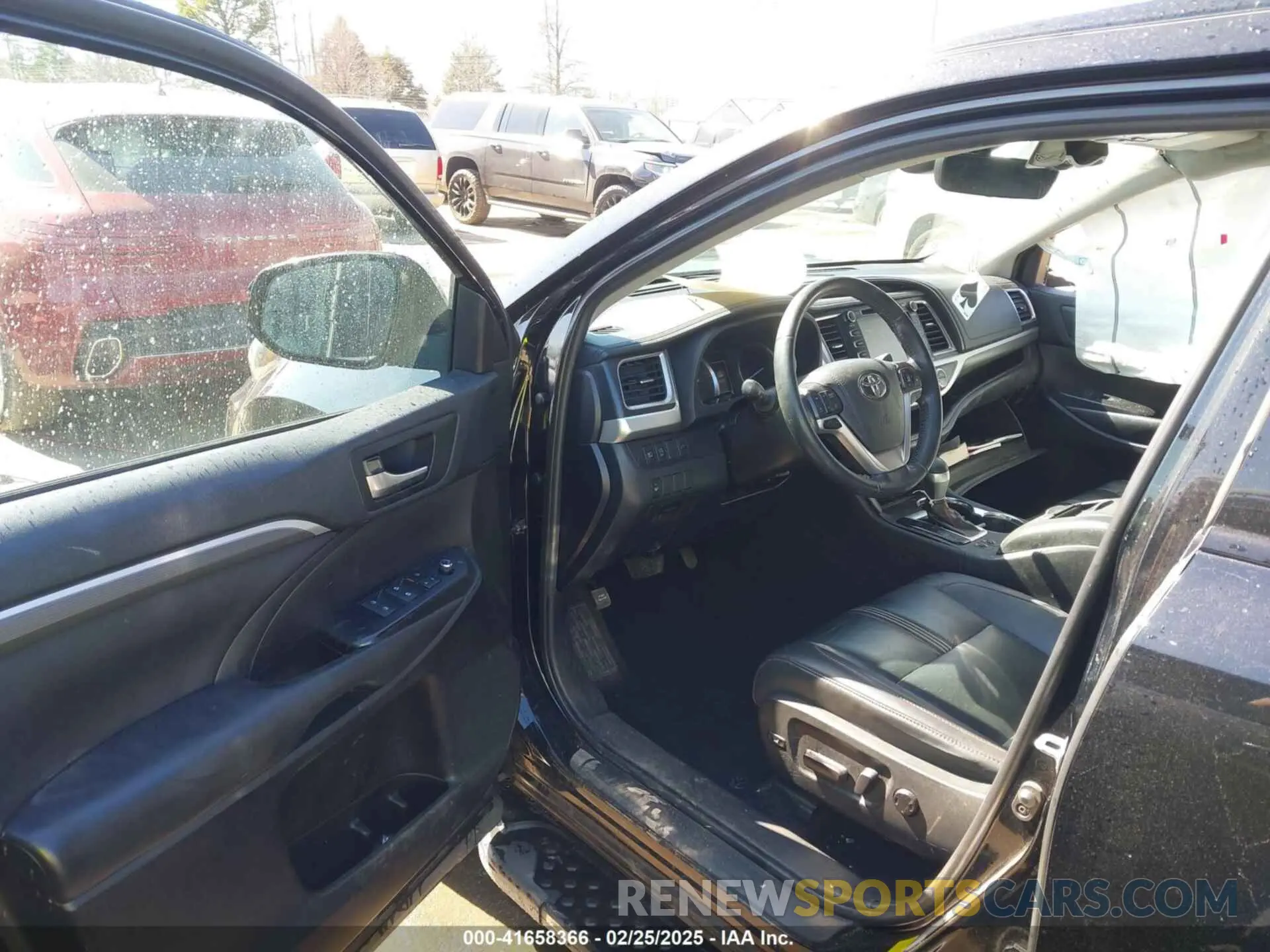 5 fotografías del automóvil dañado 5TDJZRFH1KS970824 TOYOTA HIGHLANDER 2019